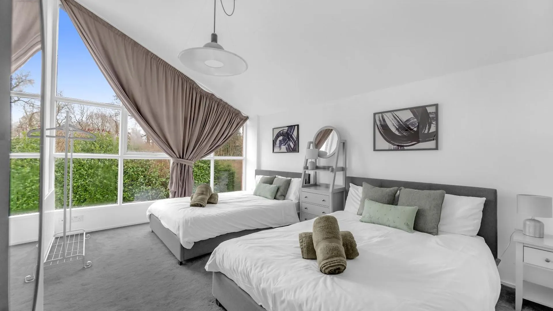 Holiday home Manchester House Retreat - Sleeps 18