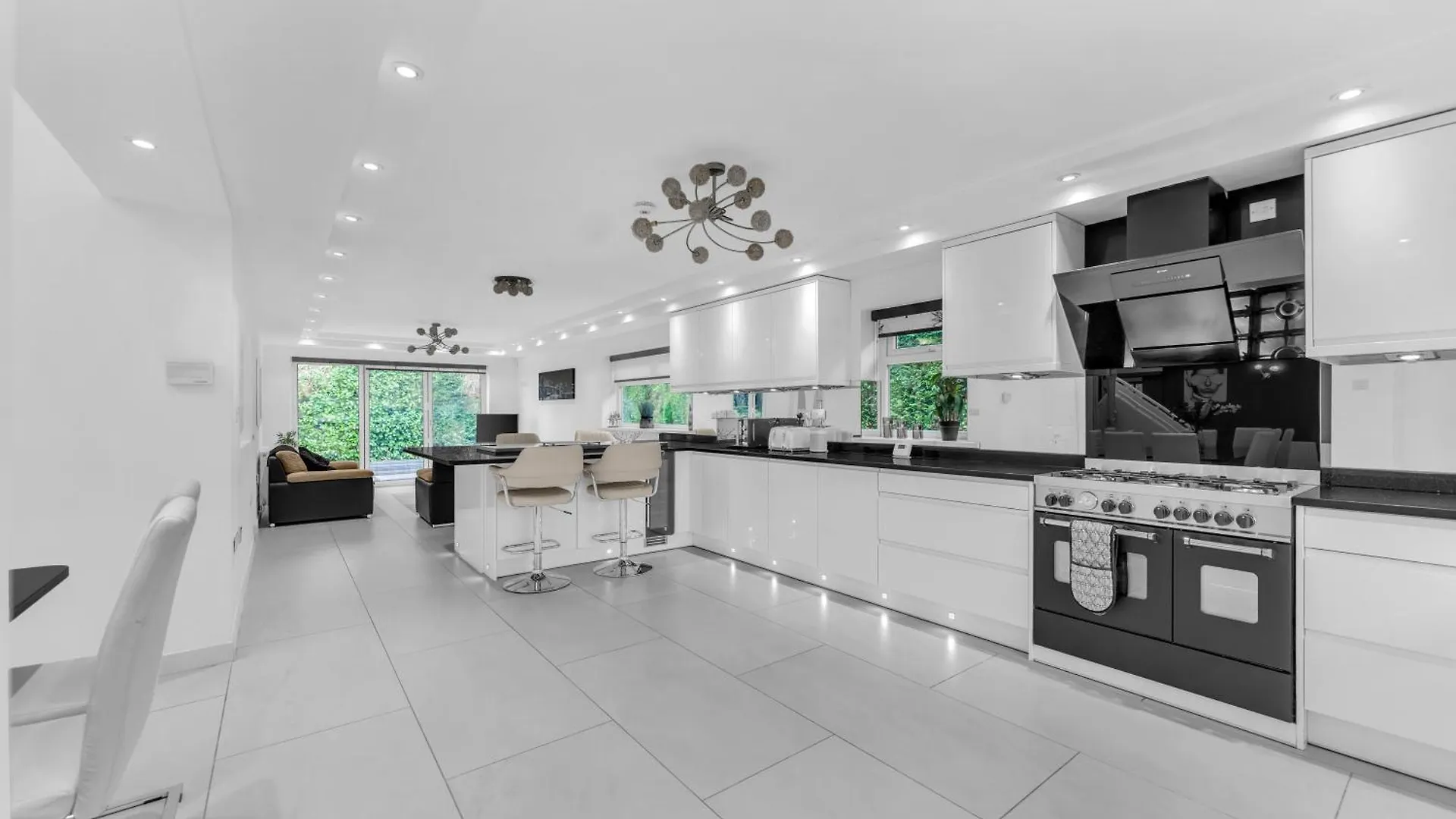 Holiday home Manchester House Retreat - Sleeps 18